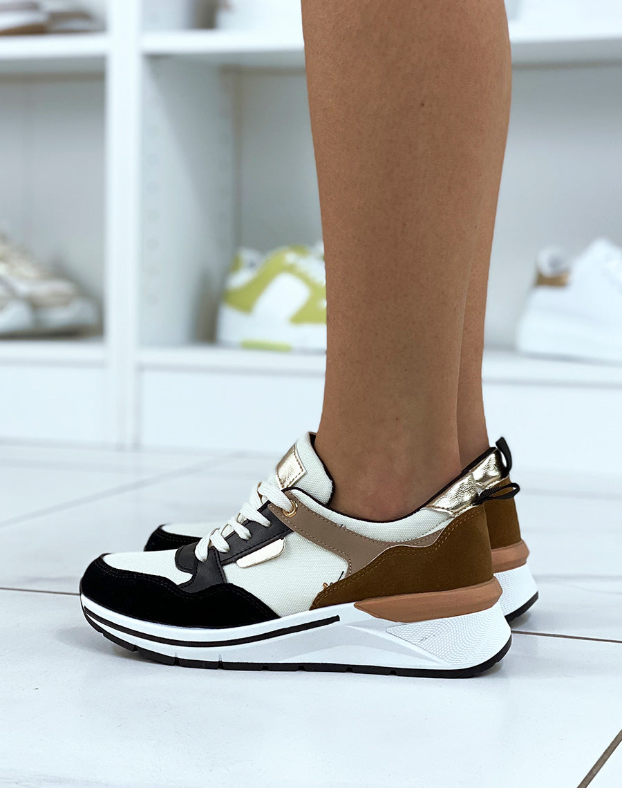 Baskets noires et blanches à multiples empiècements multicolores 
