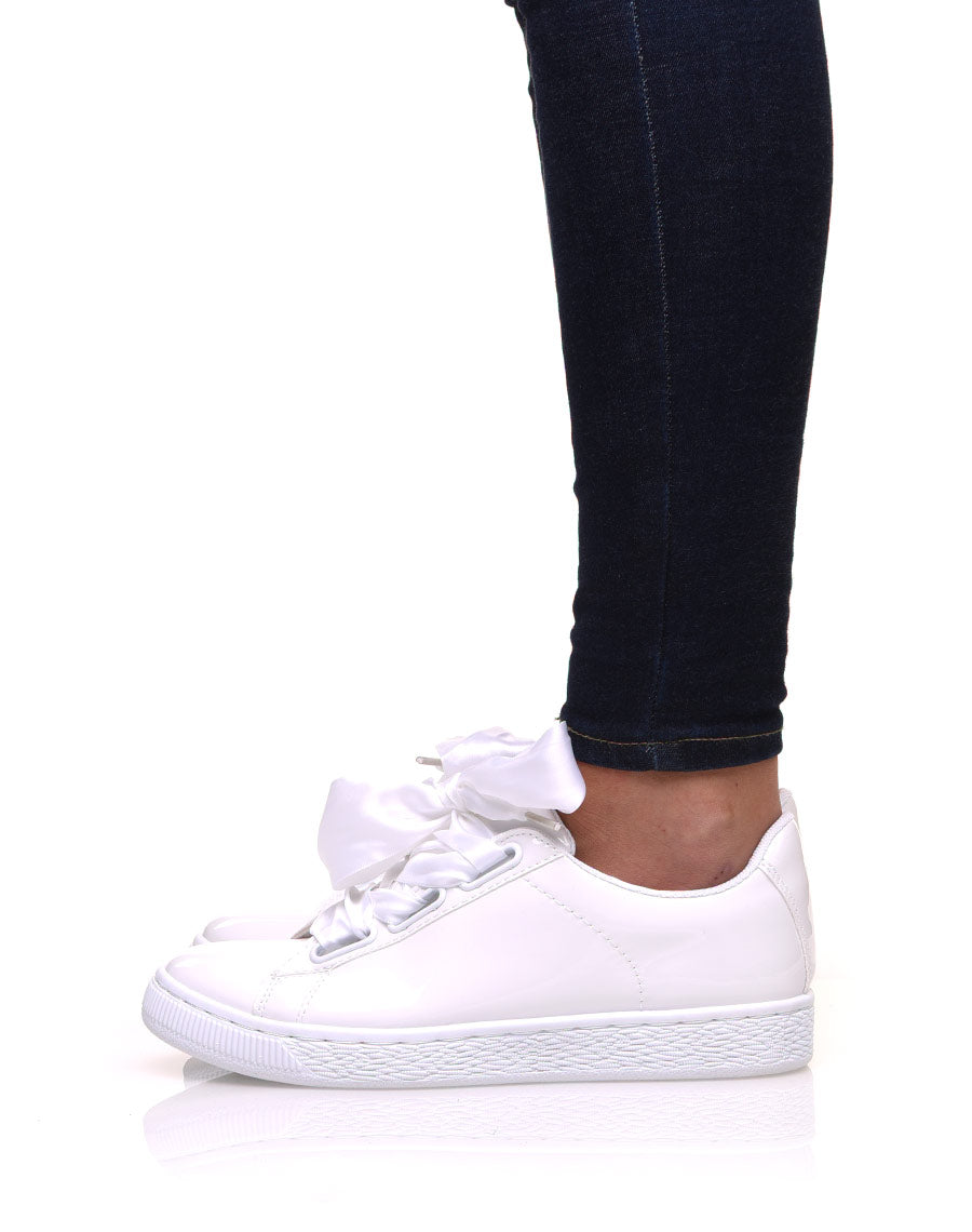 Baskets vernis blanches