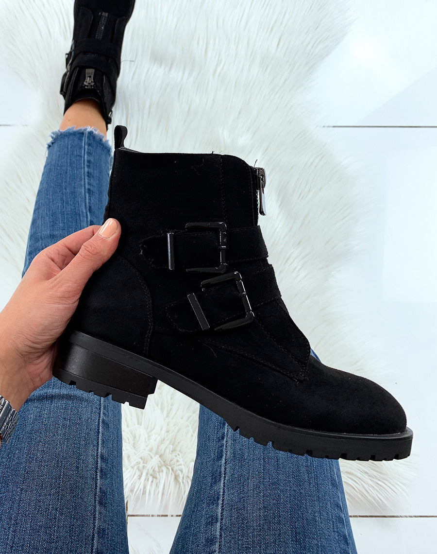 Boots noirs effet suédine à sangles