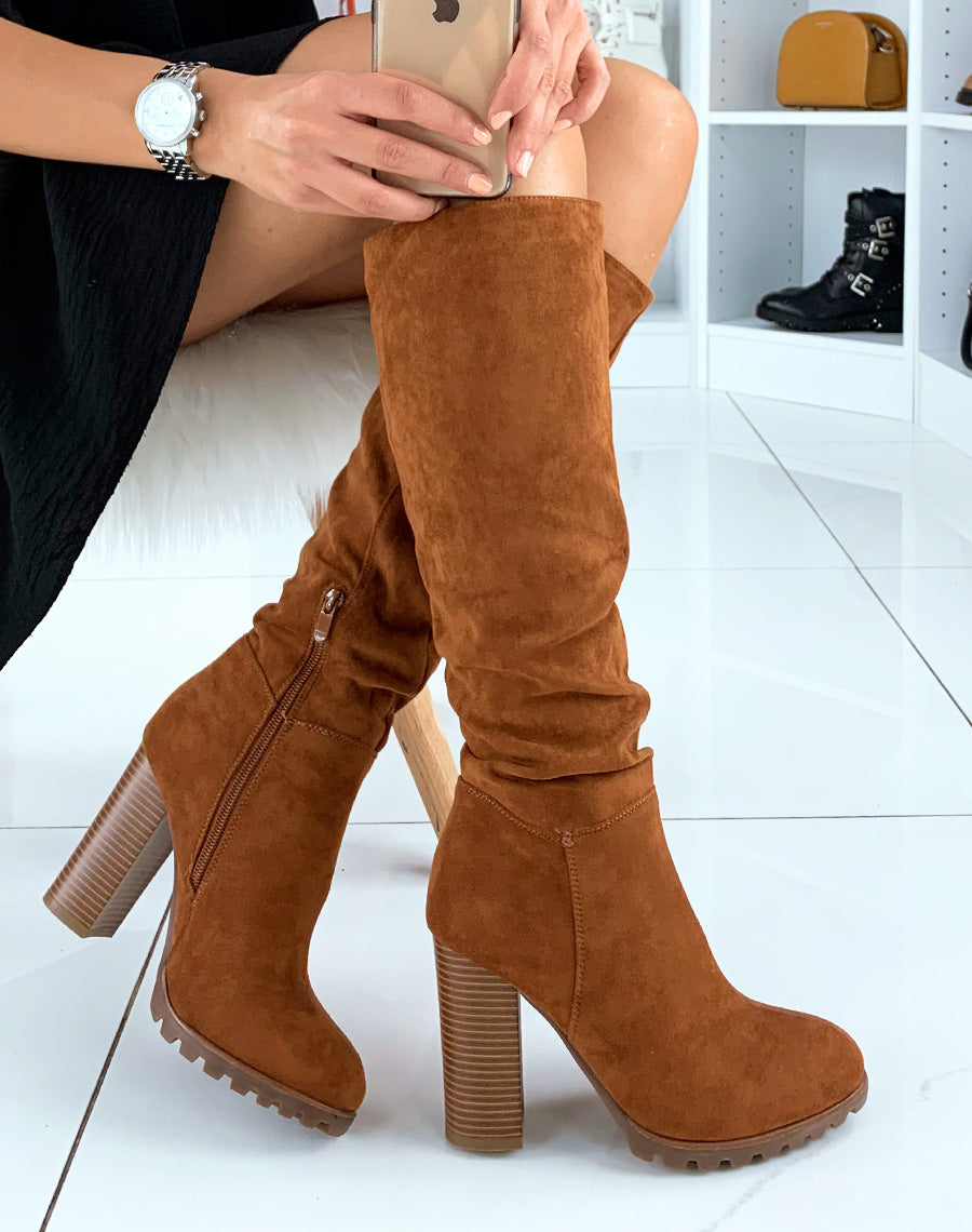 Bottes en suédine camel à talon