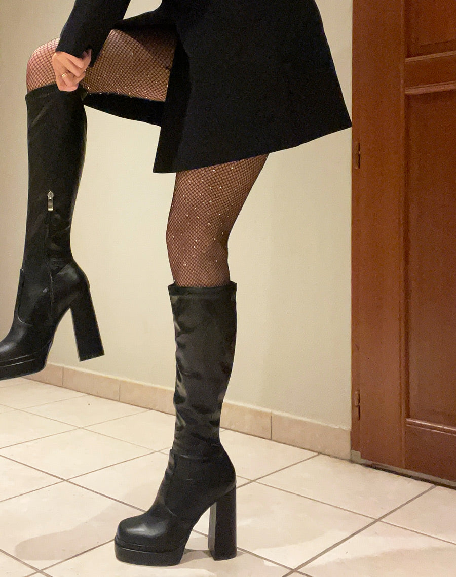 Bottes noires effet mat à talons épais