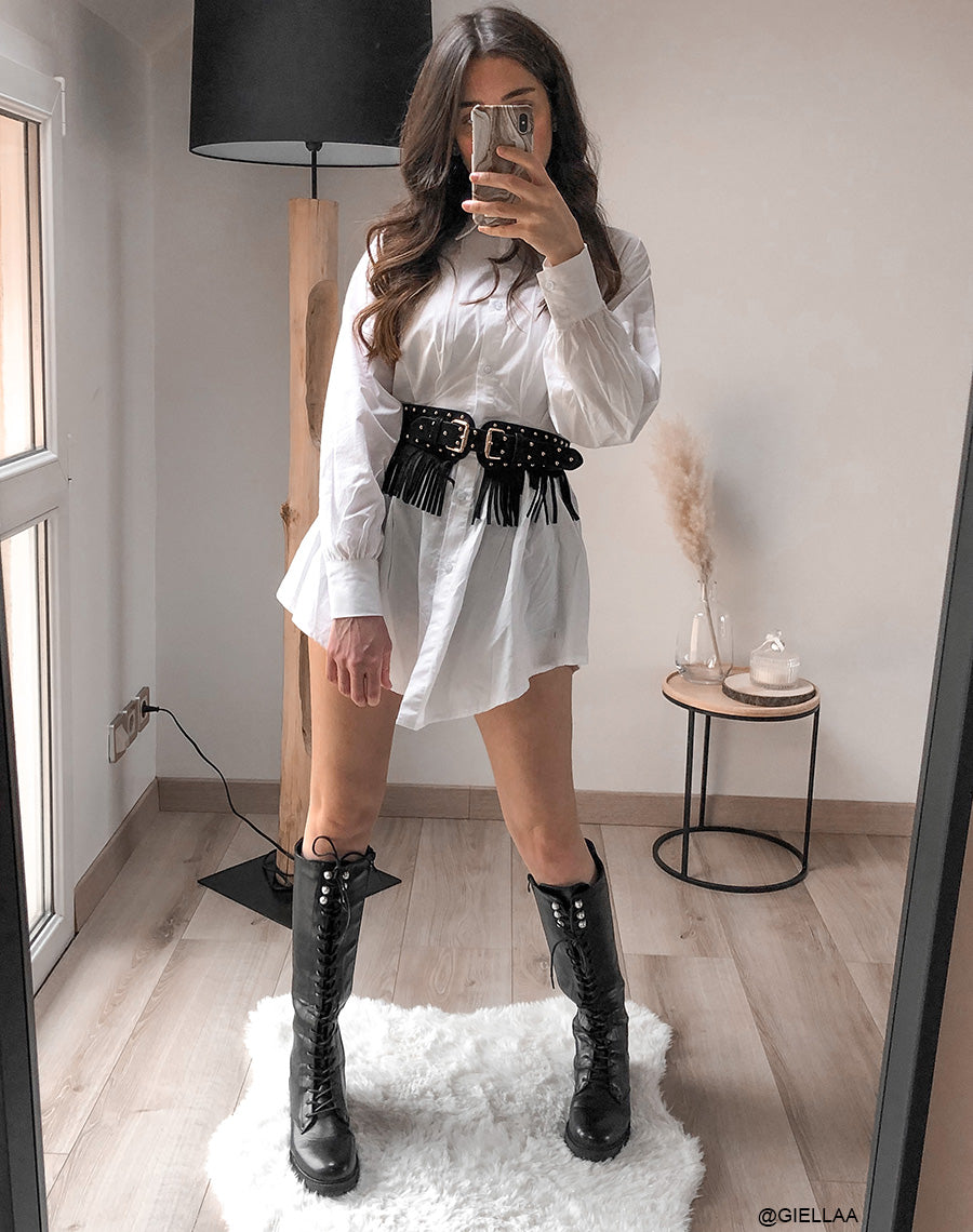 Bottes noires hautes à lacets et perles