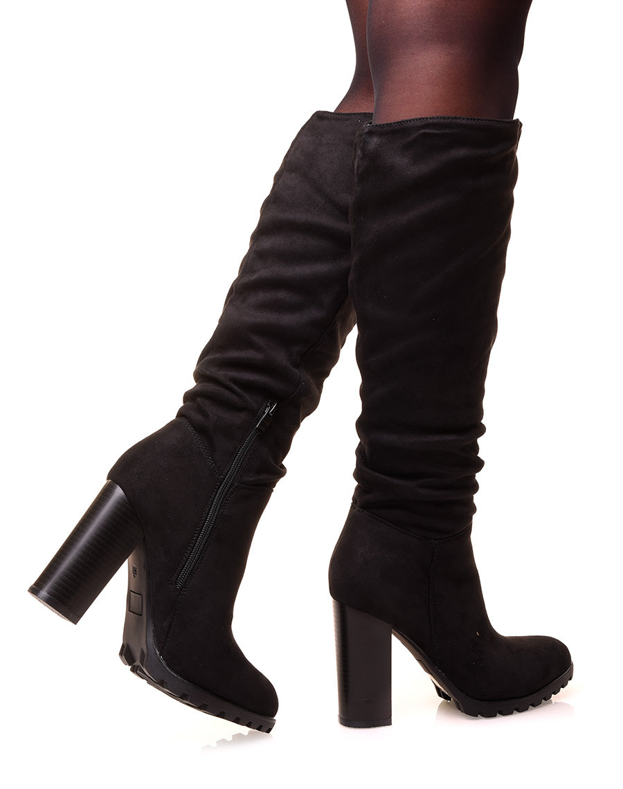Bottes plissée noires à talon en suédine