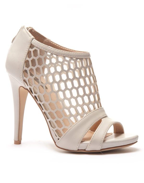 Bottine beige avec résille et bout ouvert