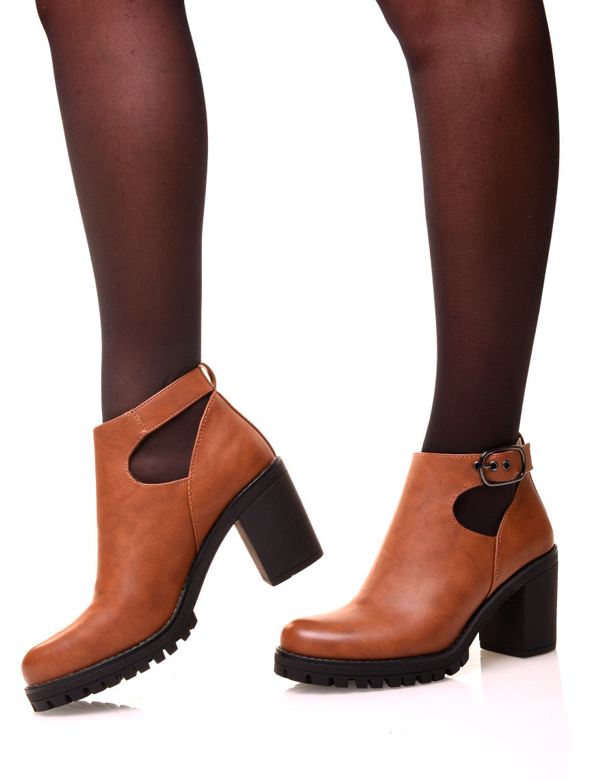 Bottine camel à talon ouverte