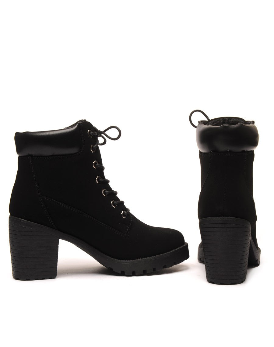 Bottine noire talon à lacets