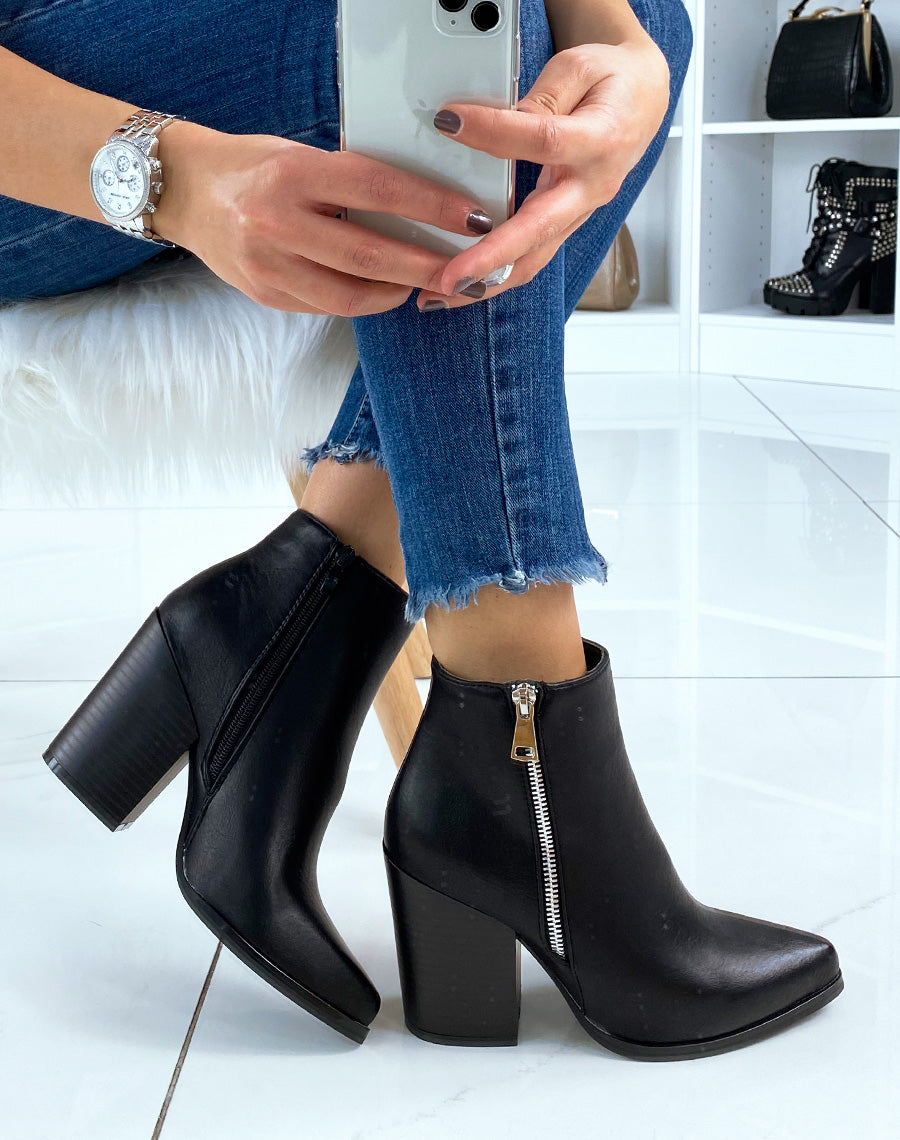 Bottine noire à talon à zip décorative