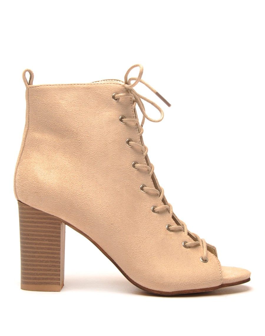 Bottine à talon beige ouvert 