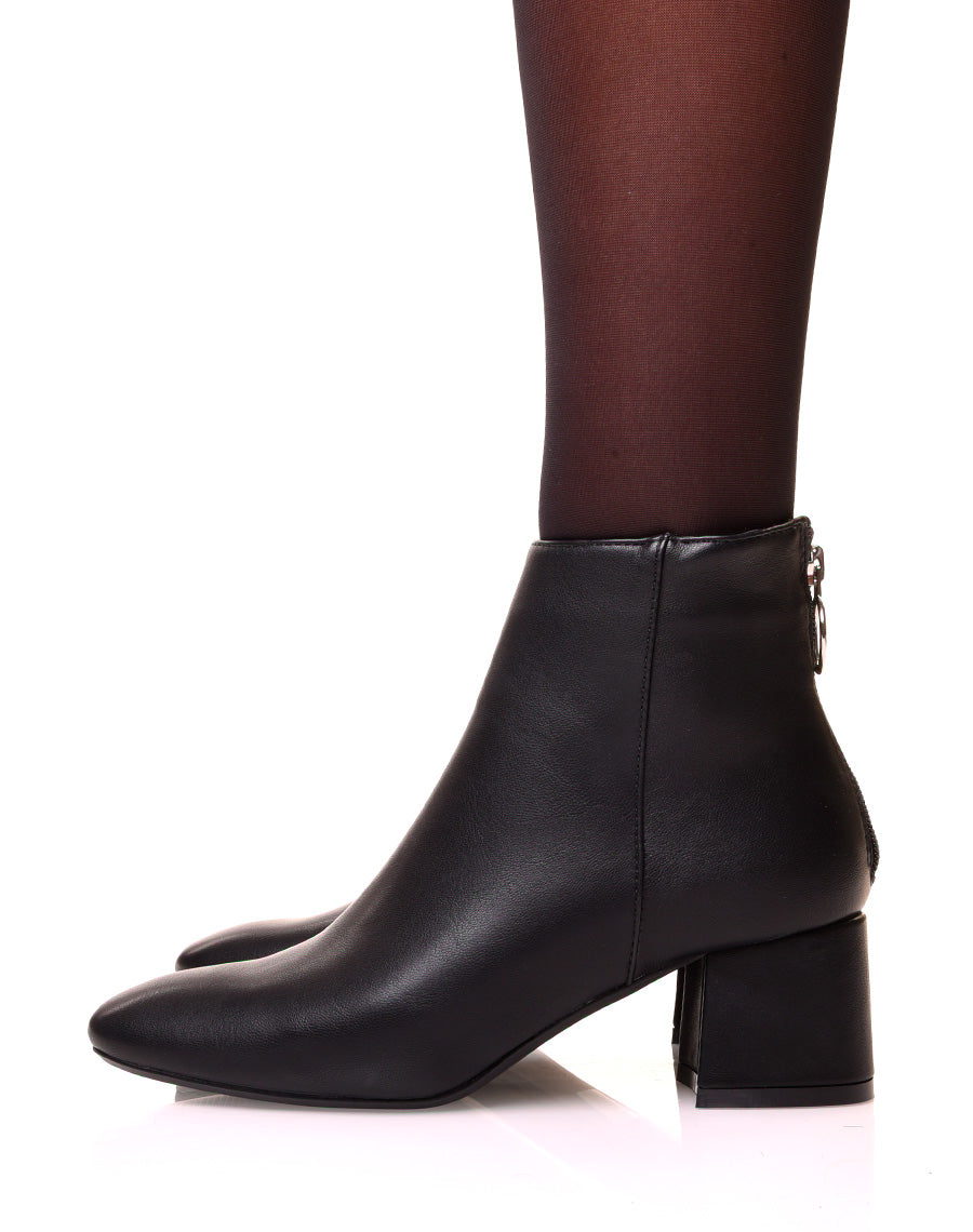 Bottine à talon noire