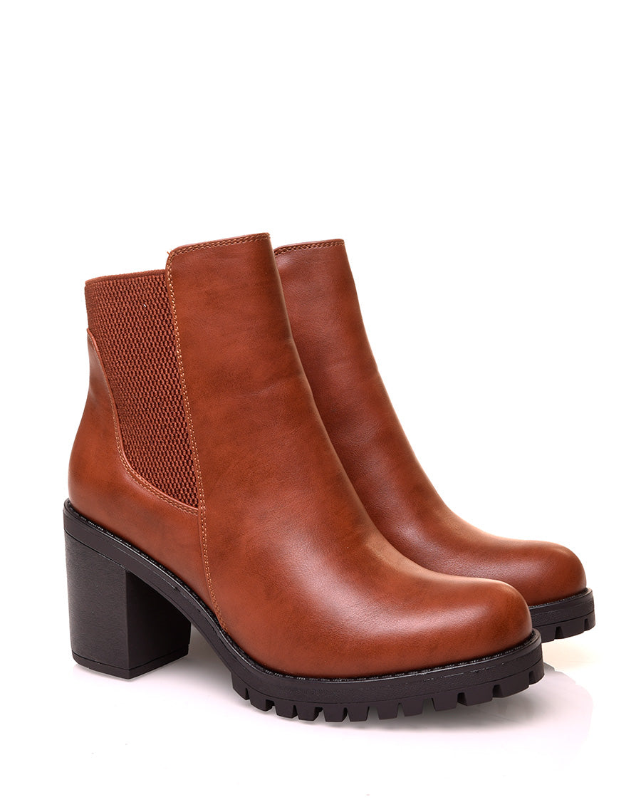 Bottine à talon épais camel