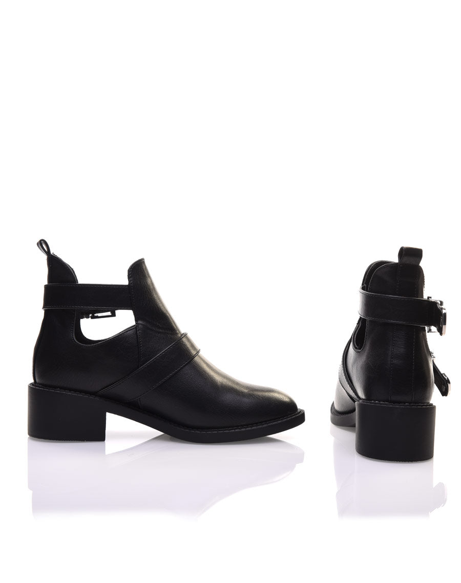 Bottines ajourées noires