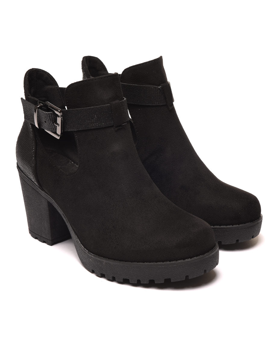 Bottines ajourées noires avec sangle à boucle 