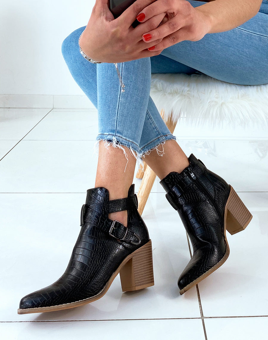 Bottines ajourées noires effet croco à talons