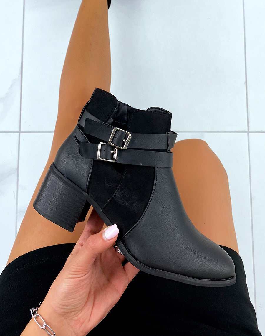 Bottines ajourées noires à talon moyen