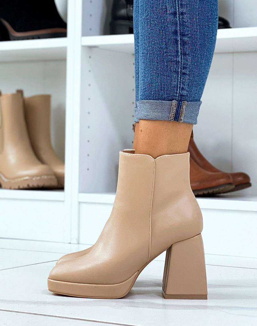 Bottines basses beiges à talon épais carré