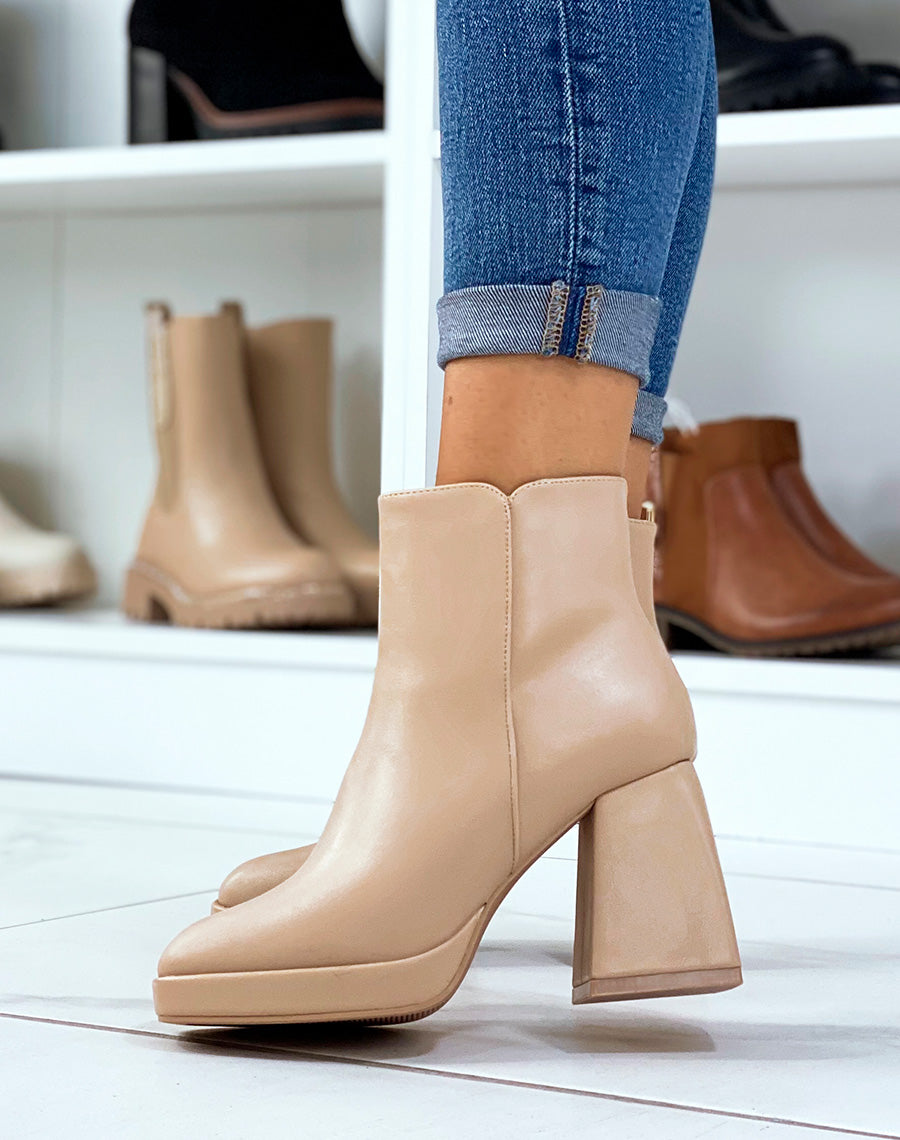 Bottines basses beiges à talon épais carré