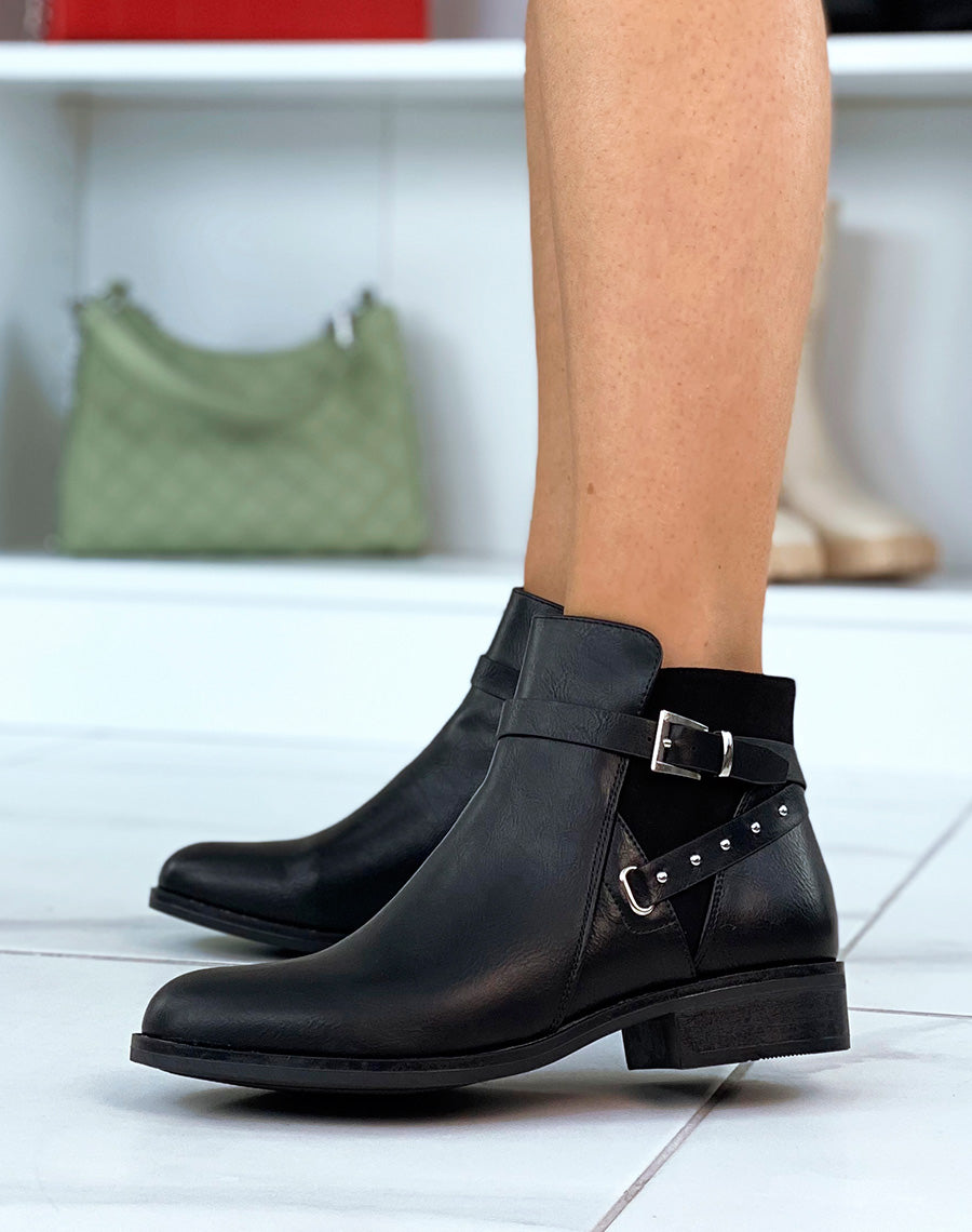 Bottines basses noires bi-matière à lanière cloutée