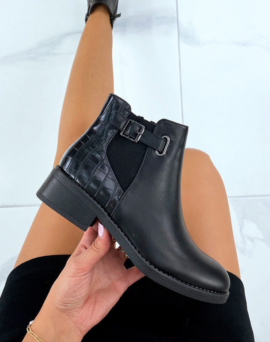 Bottines basses noires effet croco
