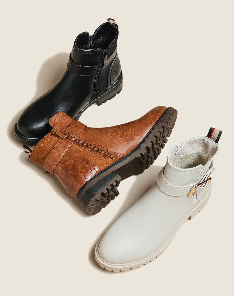 Bottines beiges avec élastique échancré et effet croco 