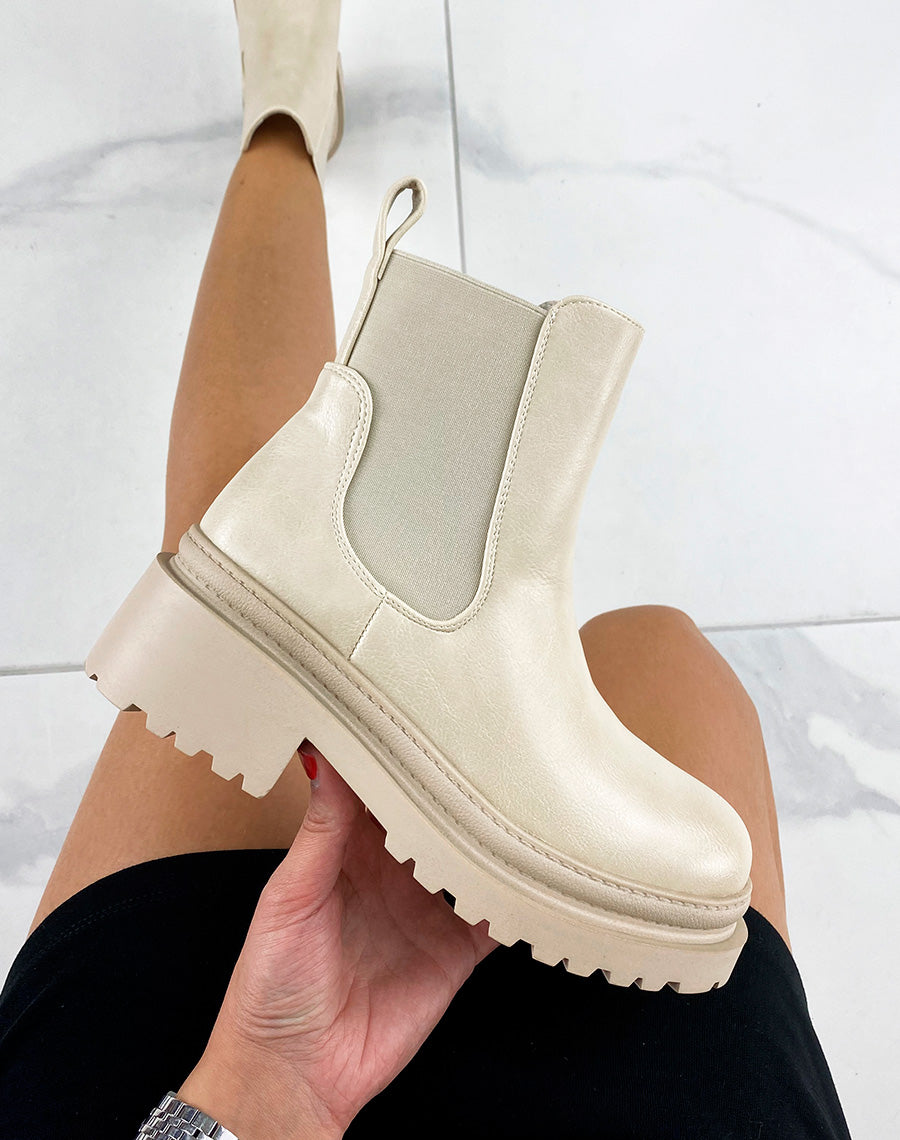Bottines beiges à élastique et semelle talonnée