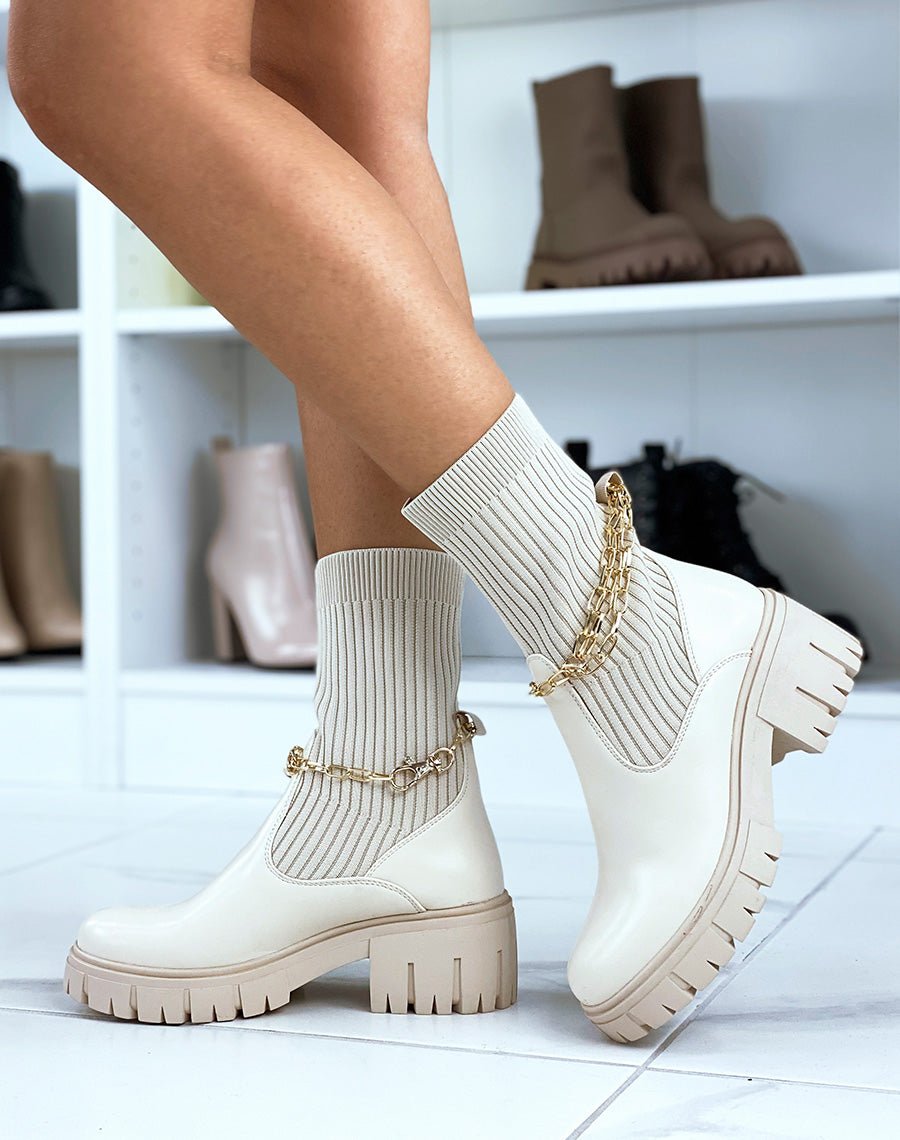 Bottines beiges montantes effet chaussette à fines chaines dorées