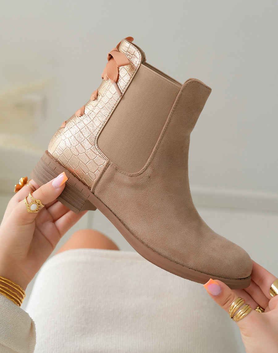 Bottines Bi-Matière en Suédine Taupe à Petit Talon pour Femme