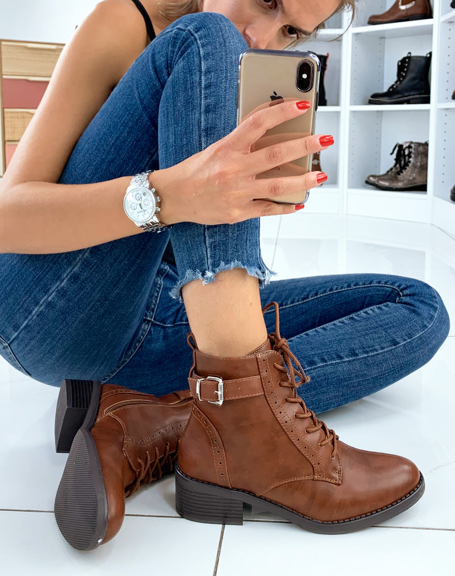 Bottines camel effet derbies