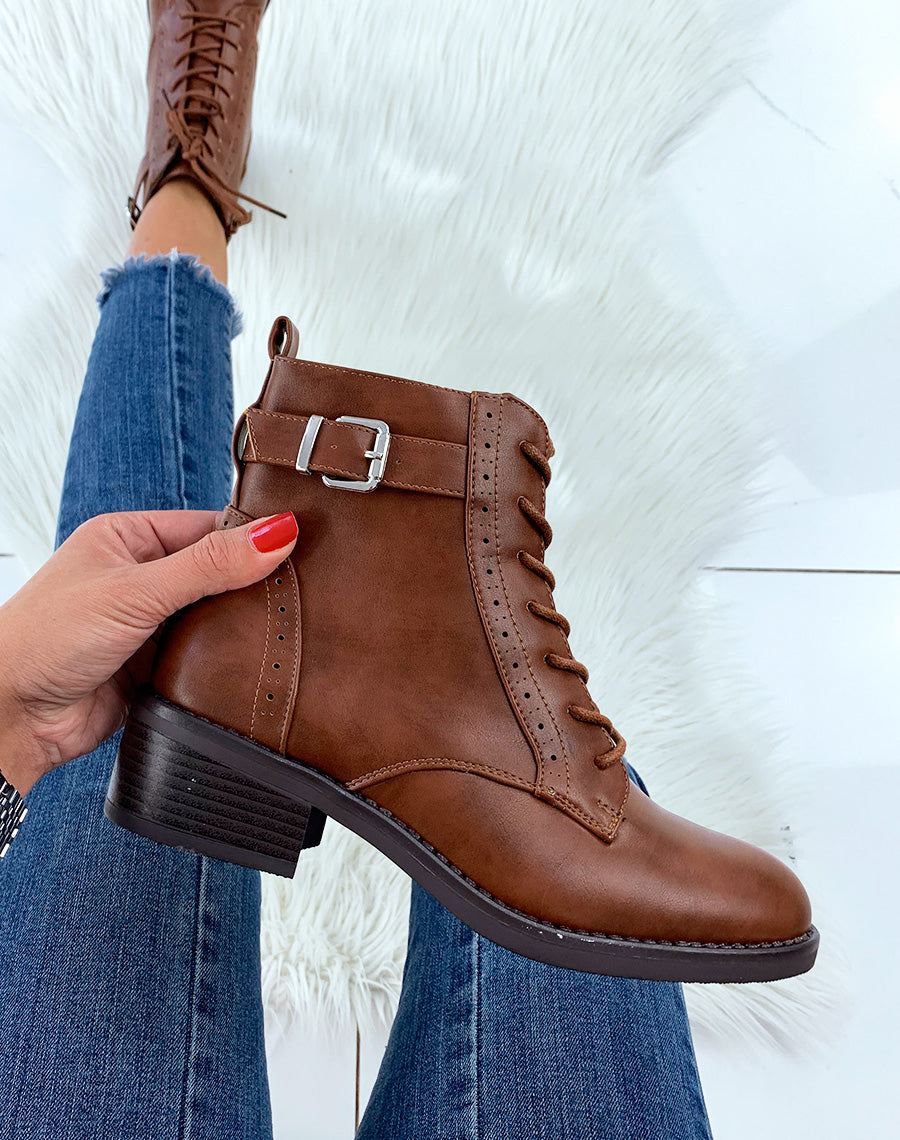 Bottines camel effet derbies