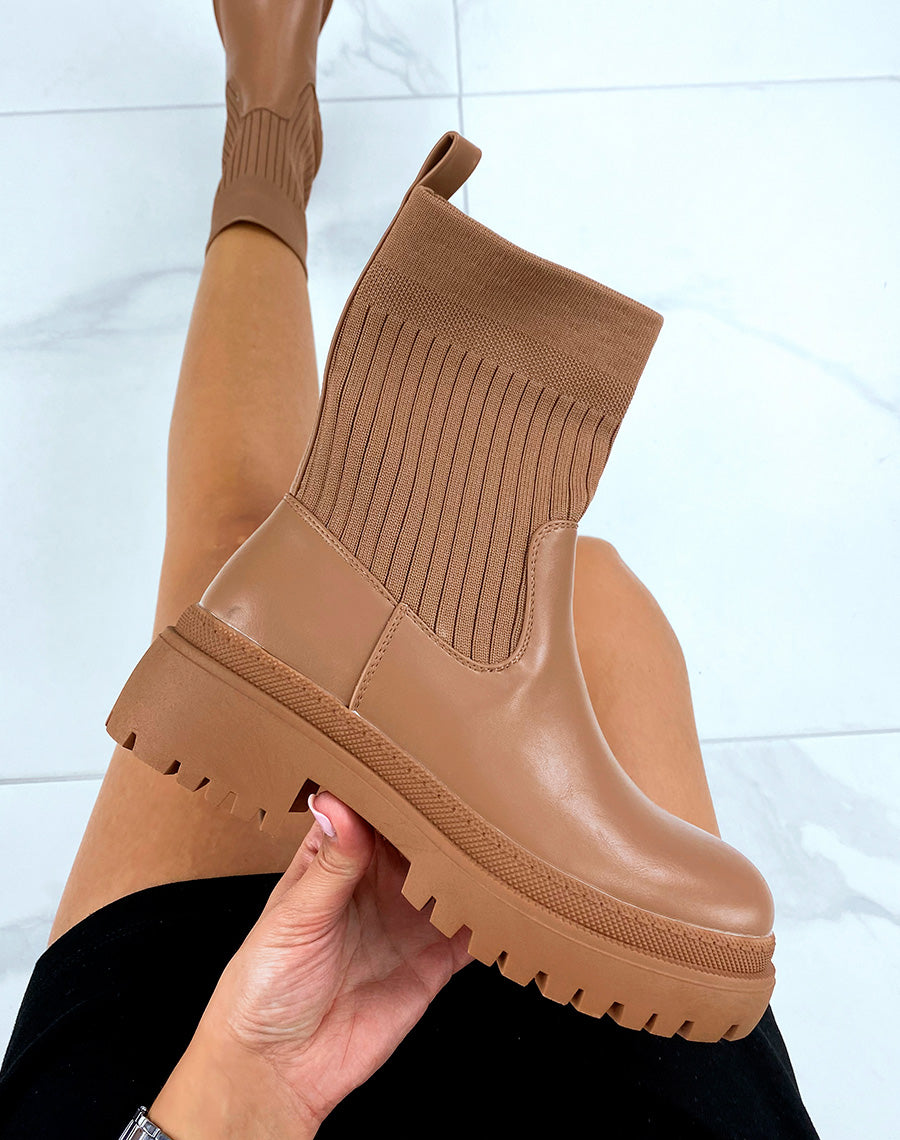 Bottines camel mi-similicuir mi-chaussette