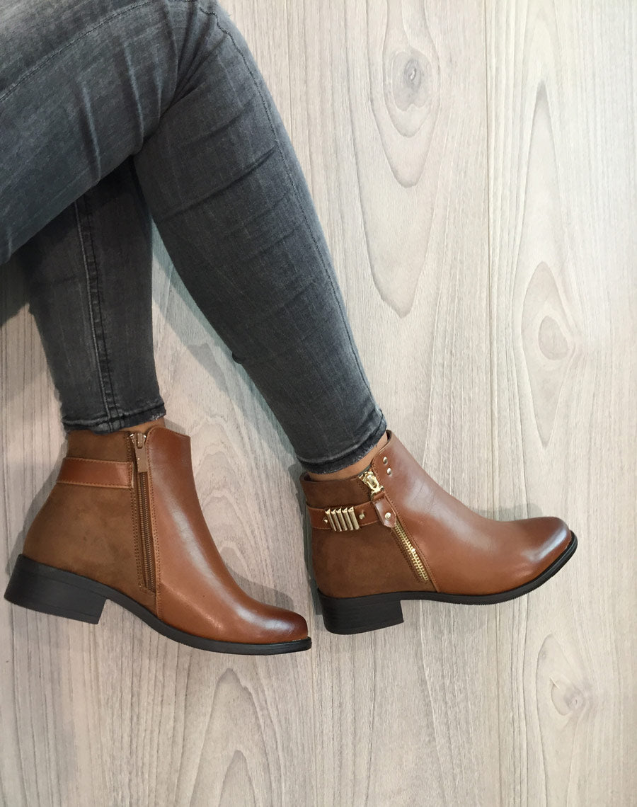 Bottines camel plates bi matières avec détails à l'arrière 
