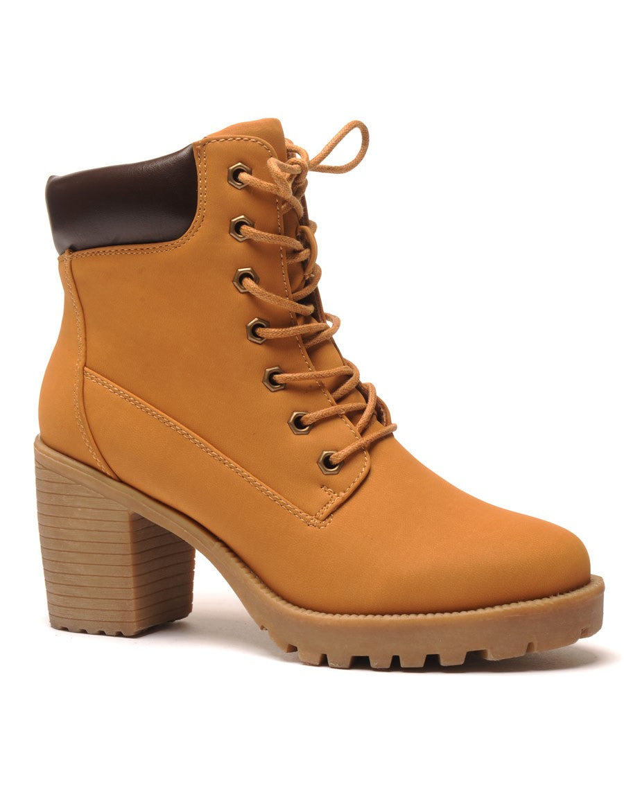 Bottines camel talons à lacets