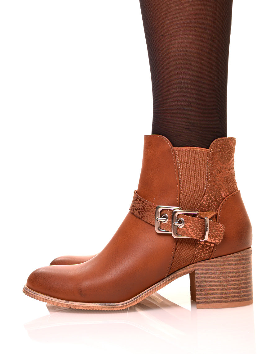 Bottines camelles à talon moyen