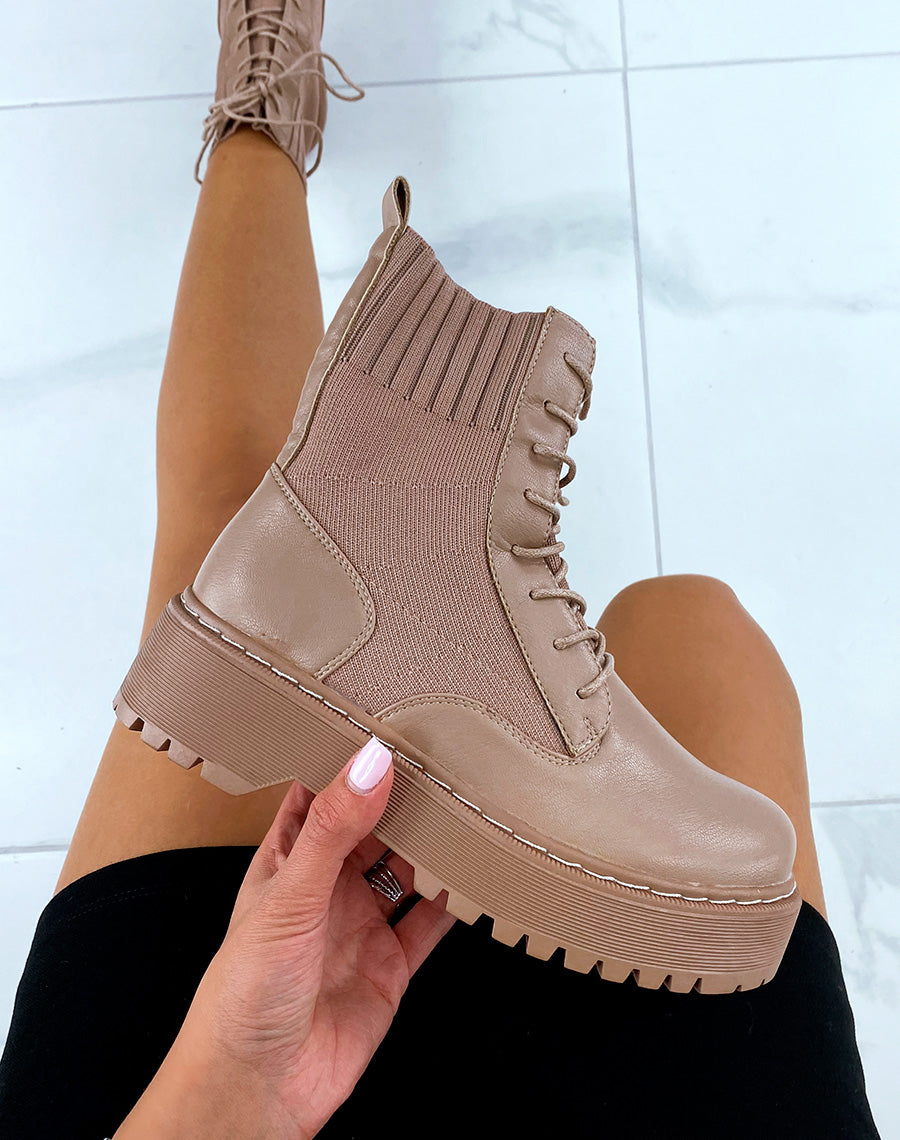 Bottines chaussettes marron clair à semelle épaisse