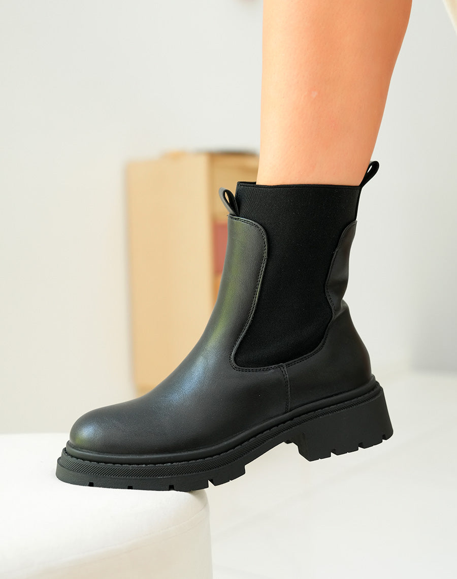 Bottines Chelsea Noires Femme à Semelle Crantée