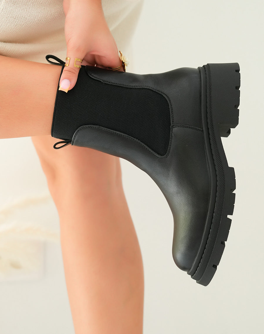 Bottines Chelsea Noires Femme à Semelle Crantée