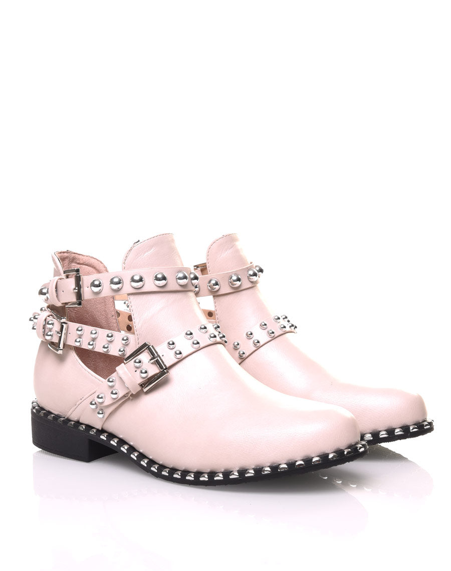 Bottines cloutés beiges