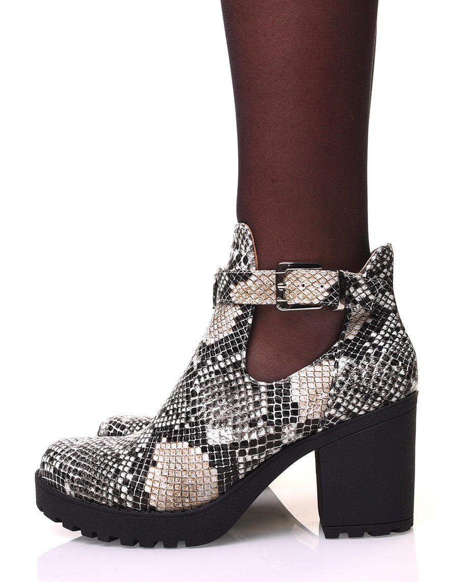 Bottines effet peau de serpent ajourée