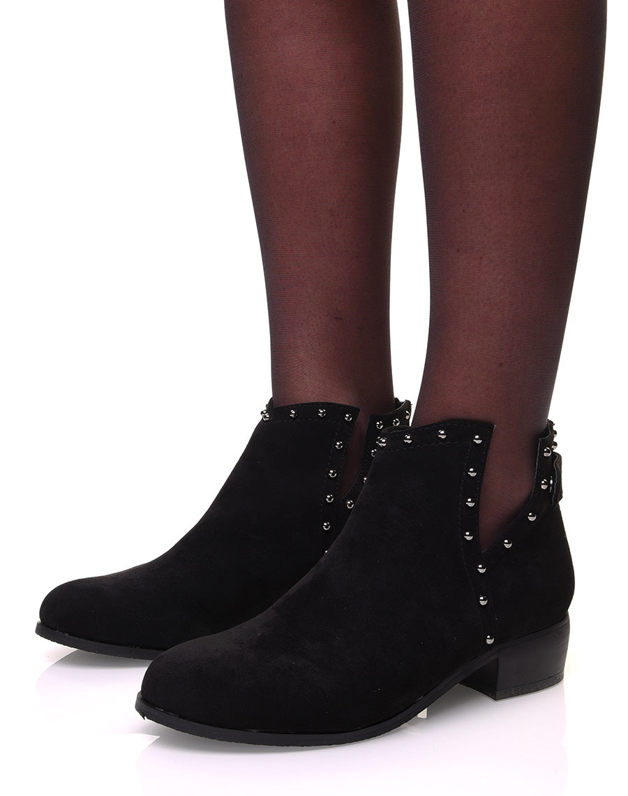 Bottines en suédine noires ouvertes perlées de clous