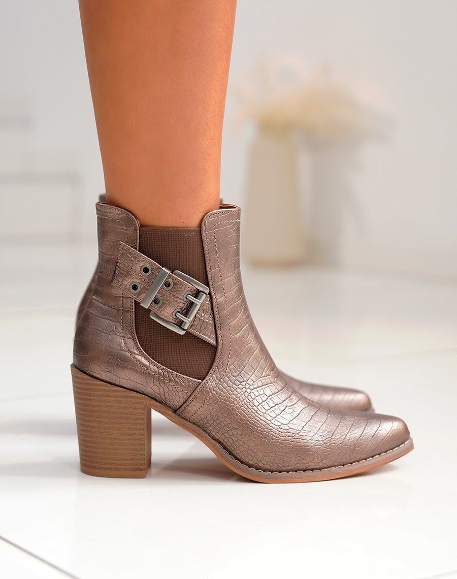 Bottines femme bronze texturées avec talon et sangles argentées