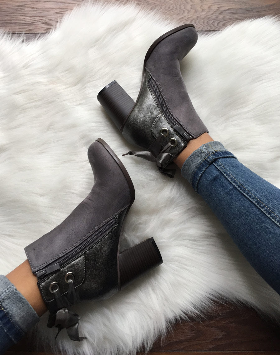Bottines grises irisées à noeud