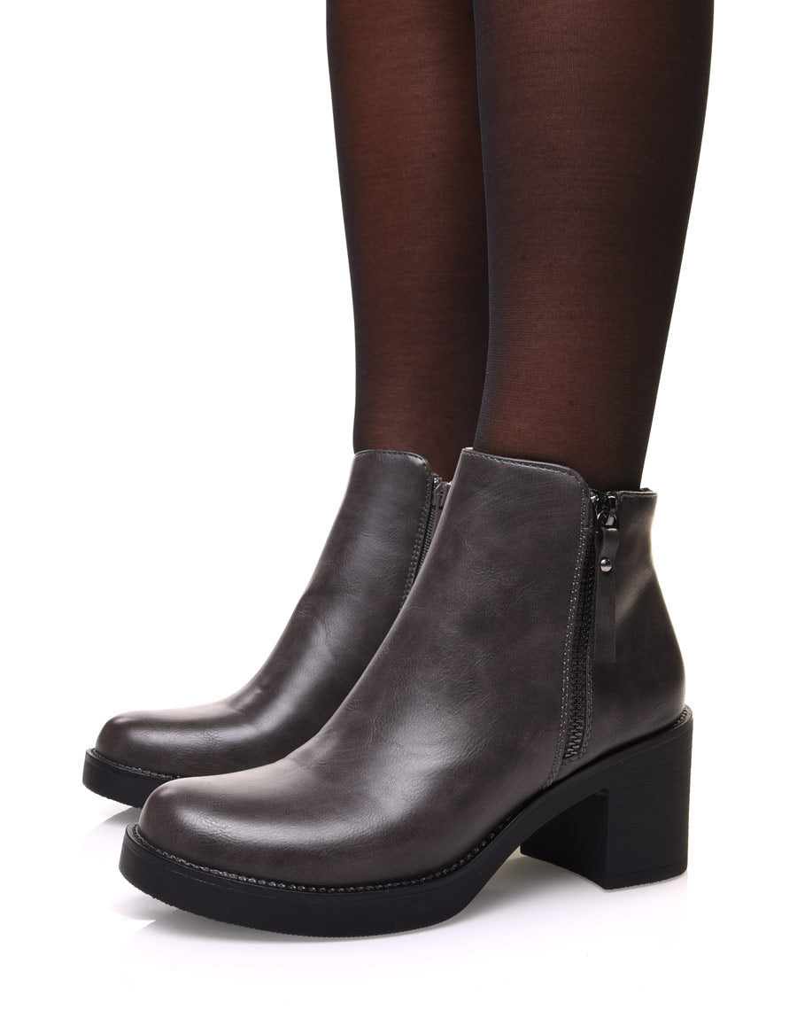 Bottines grises à talon mi haut