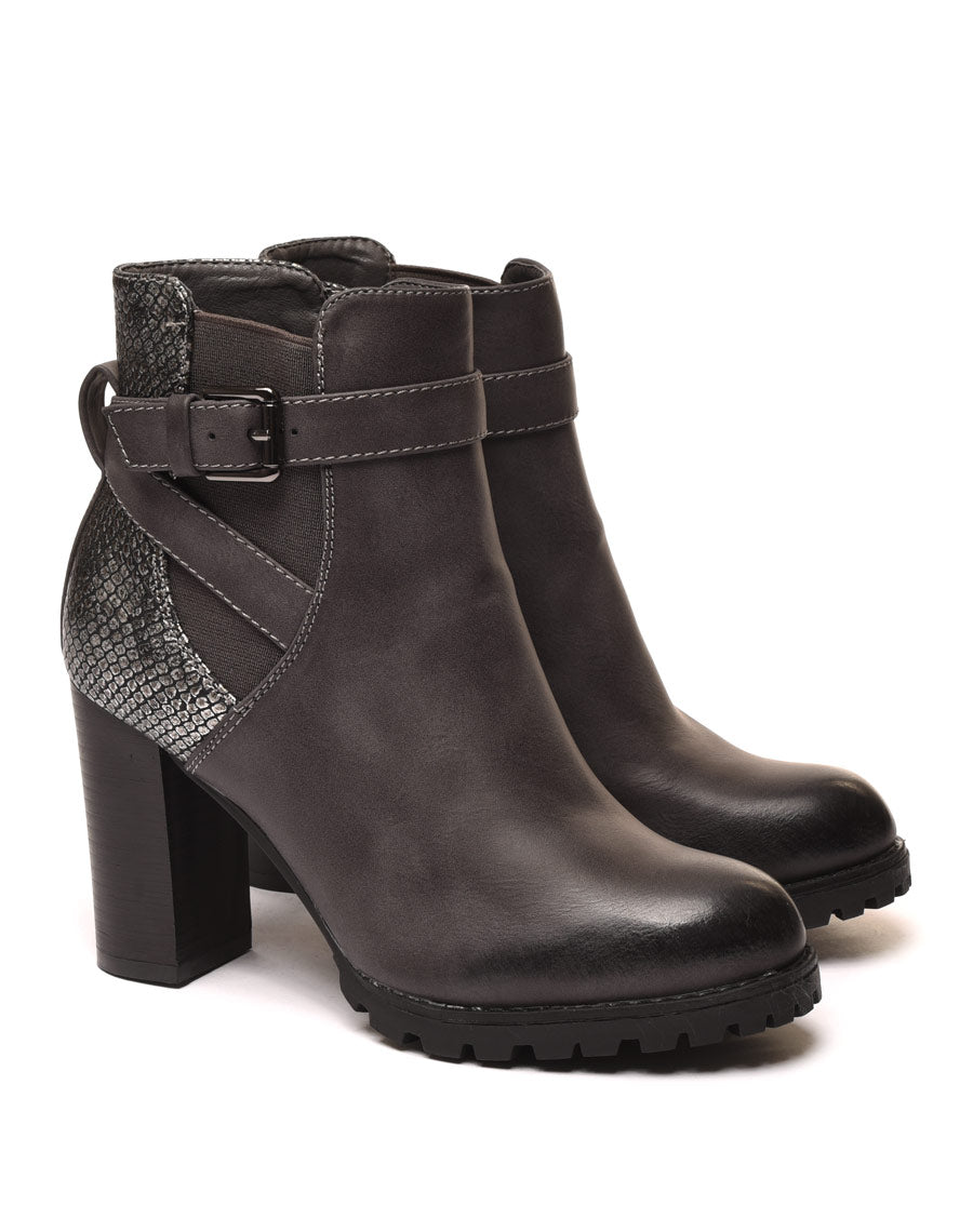 Bottines grises à talons bi matières à sangle décorative