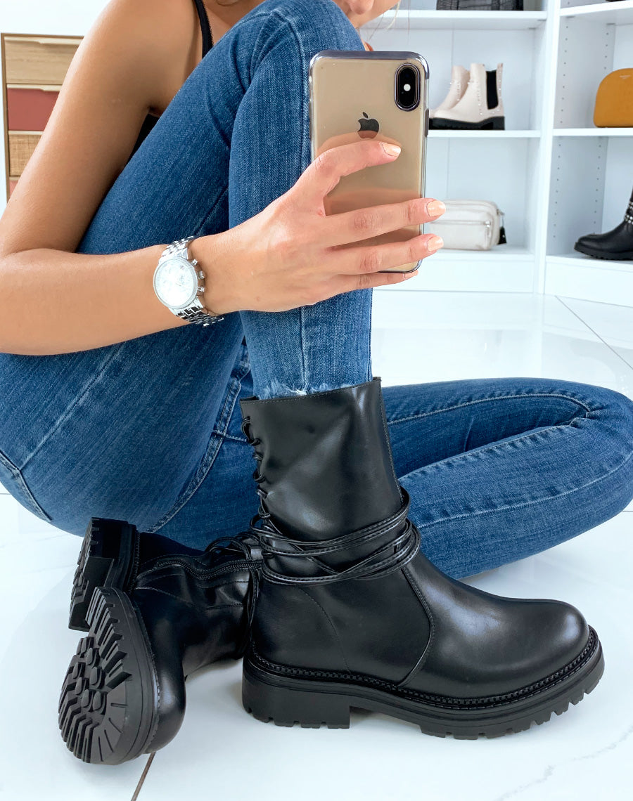 Bottines hautes à lacets entremêlés noires