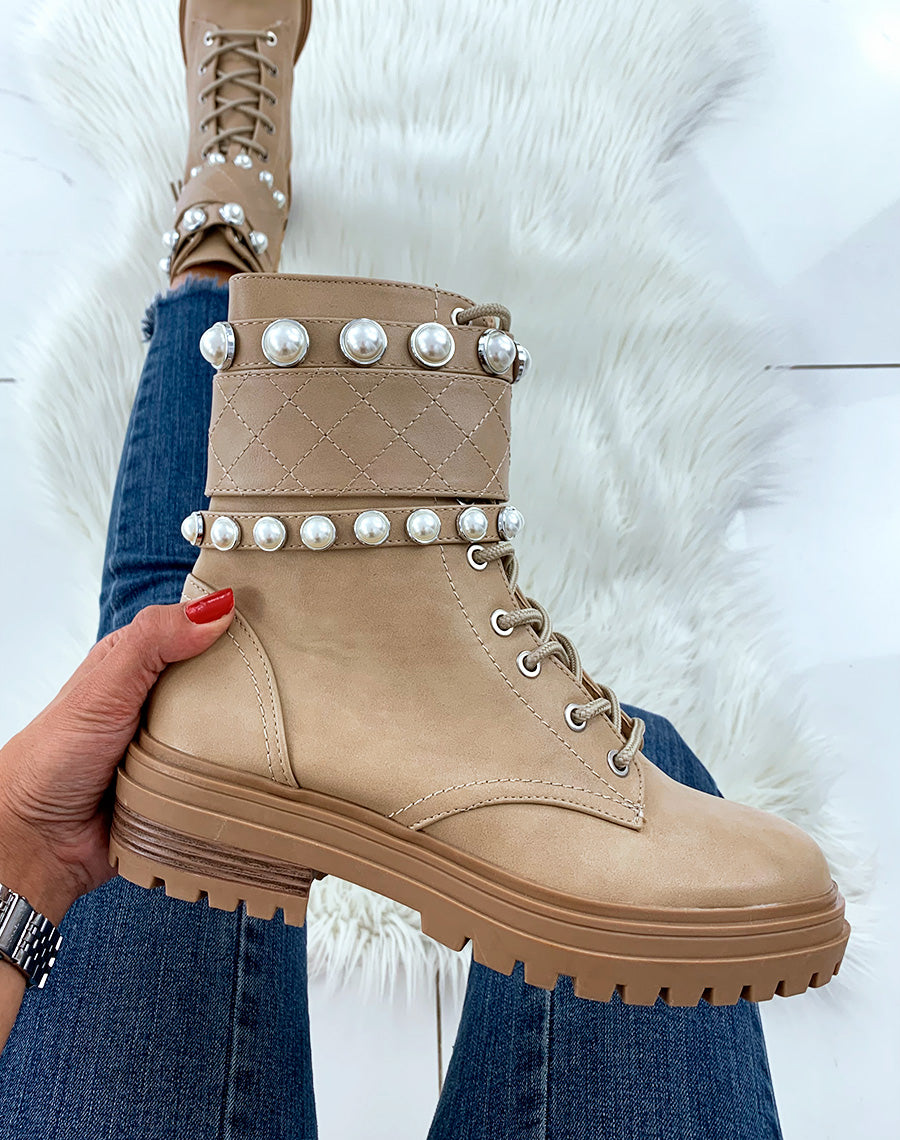Bottines montantes beiges à perles
