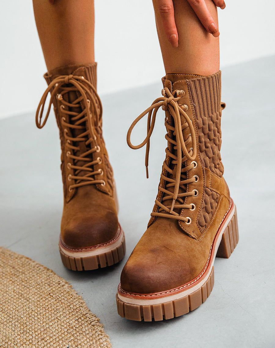 Bottines montantes camel bi-matière à semelle talonnée et crantée