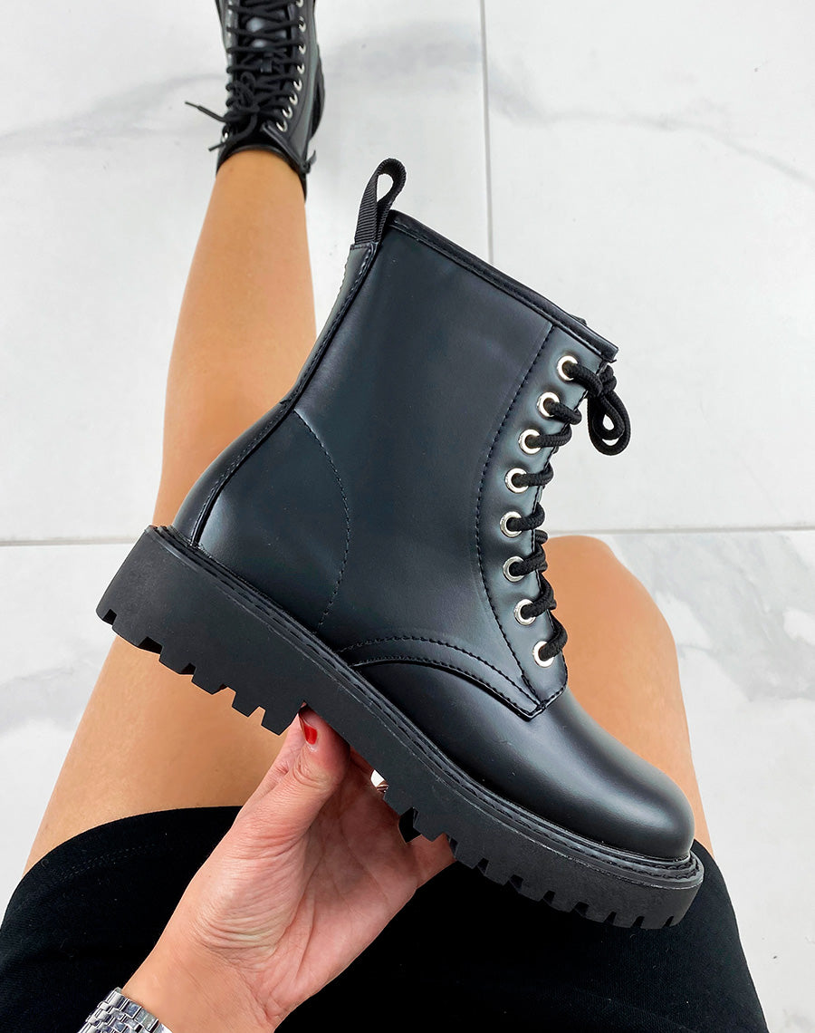 Bottines montantes noires mat