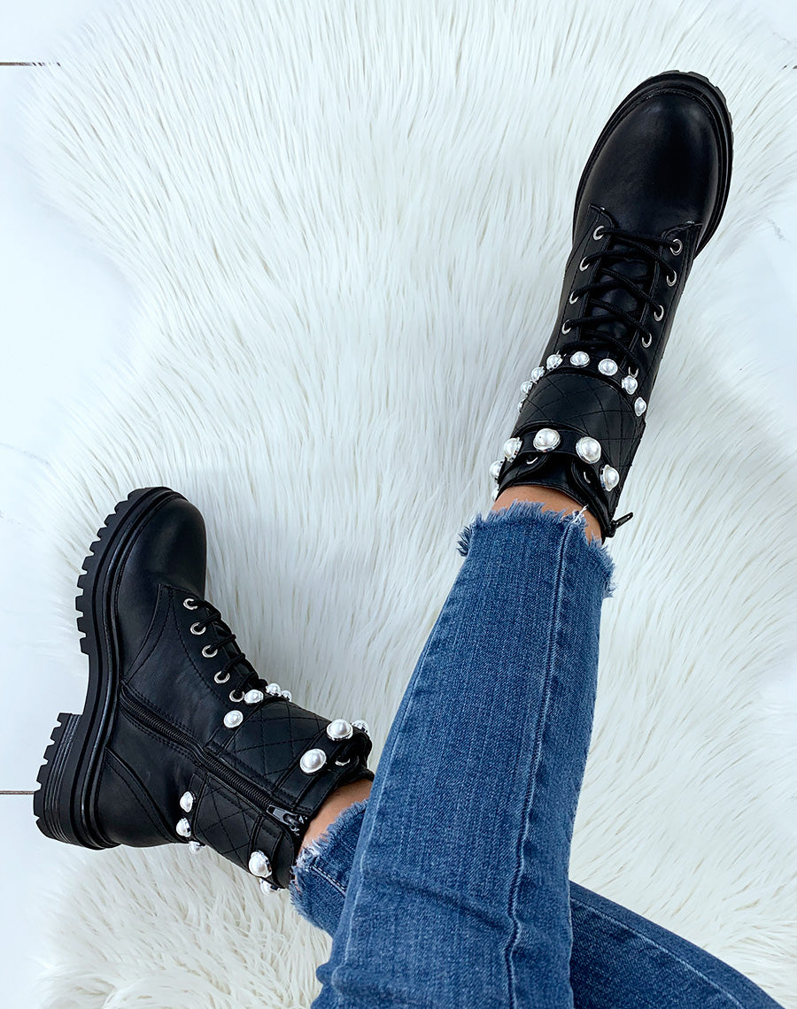 Bottines montantes noires à perles