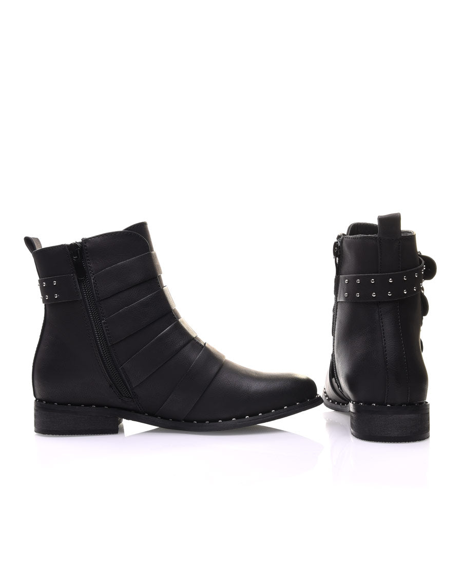 Bottines noires à brides