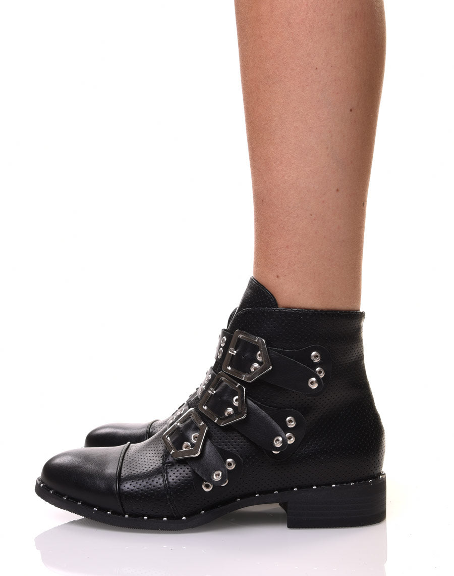 Bottines noires cloutées et perforées
