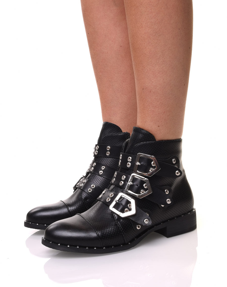 Bottines noires cloutées et perforées